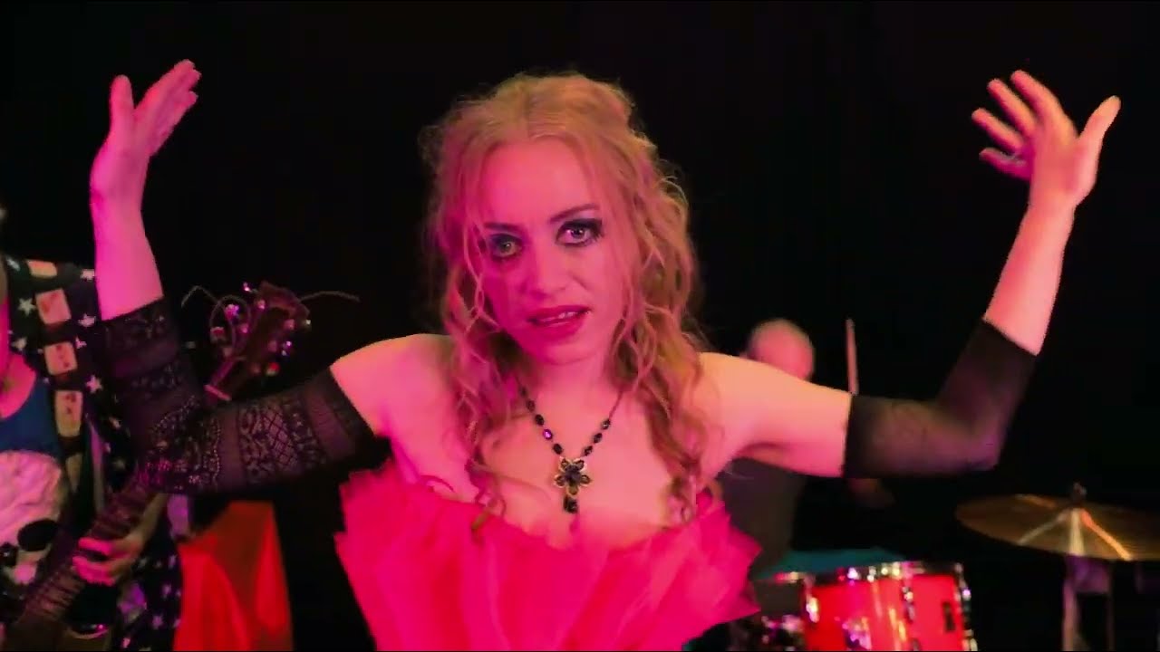 Watch Healthy Junkies - Favourite place - Official video on YouTube Watch Healthy Junkies - Favourite place - Official video on YouTube