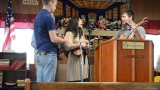 Miniatura de vídeo de "Kentucky Mountain Trio- I just want to thank you Lord 4-26-14"