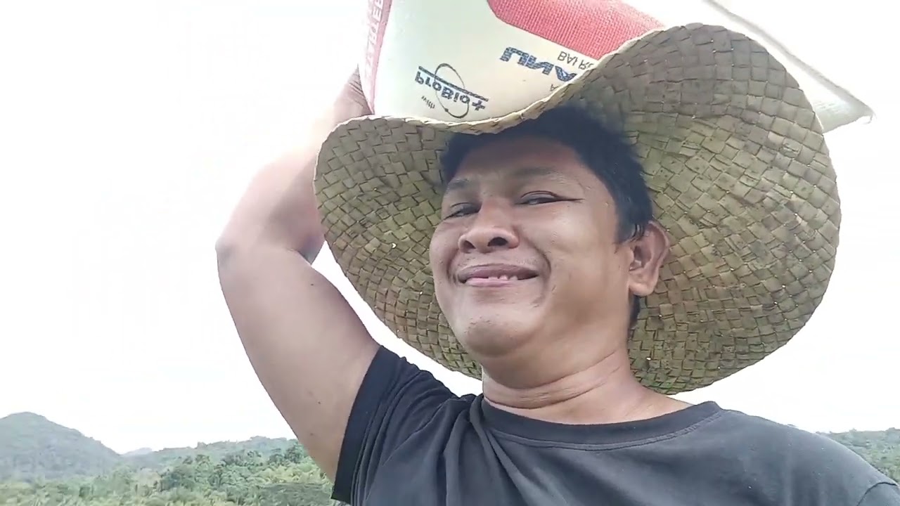 Mag hatod ko ug abono Para  sa humay.