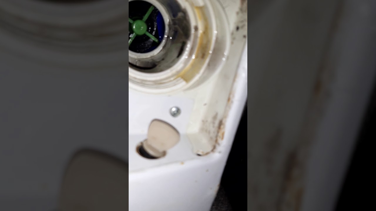 Причины почему не отжимает стиральная машина