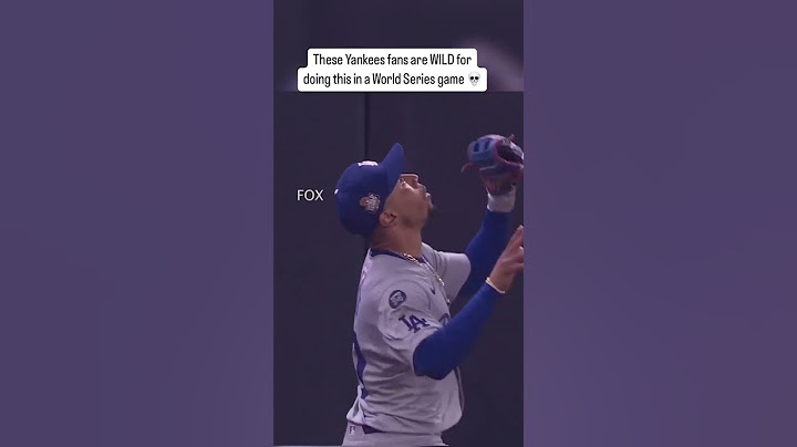 Yankees Fan tries to pull ball from outfielders Mookie Betts glove! #nfl #alabamafootball #archmanni