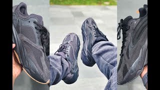 yeezy v 700 black