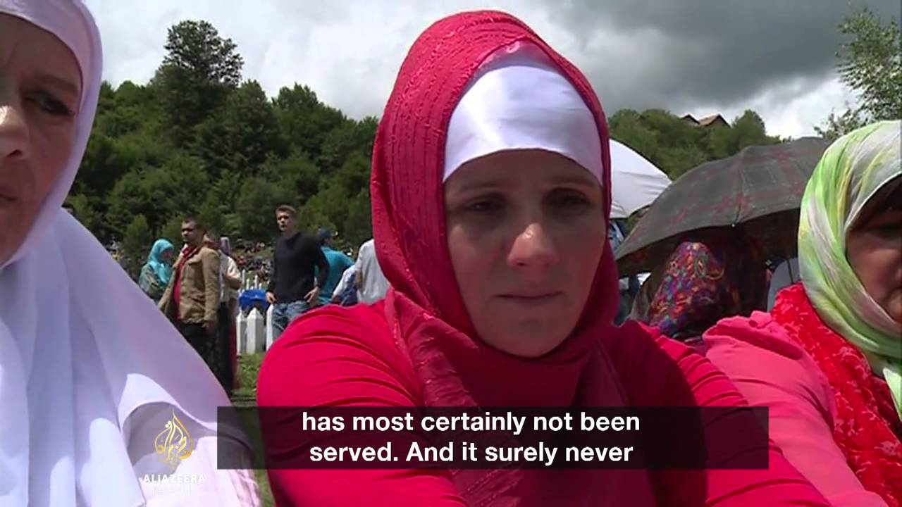 ناجون من سريبرينيتسا يستذكرون ضحايا الإبادة الجماعية