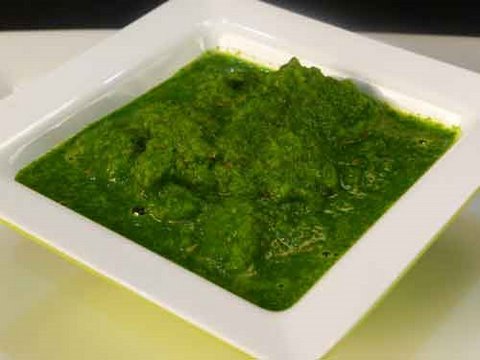 Coriander Chutney (Hari Dhaniya Chutney Recipe Video)