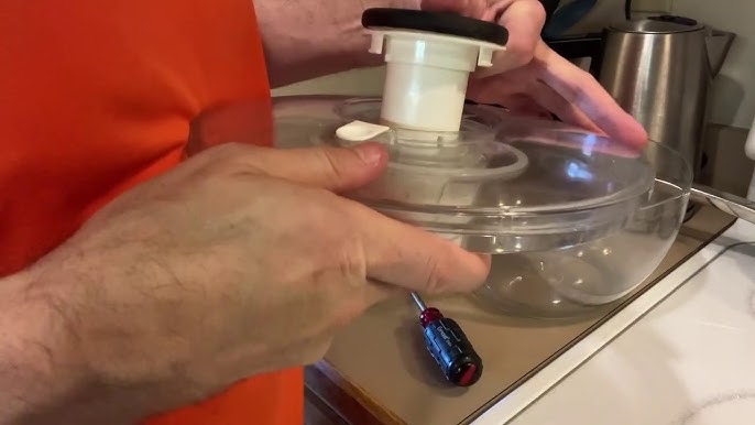 How to Clean an OXO Salad Spinner