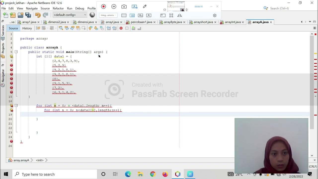 membuat sebuah Array untuk menyimpan dan menampilkan data, pada bahasa ...