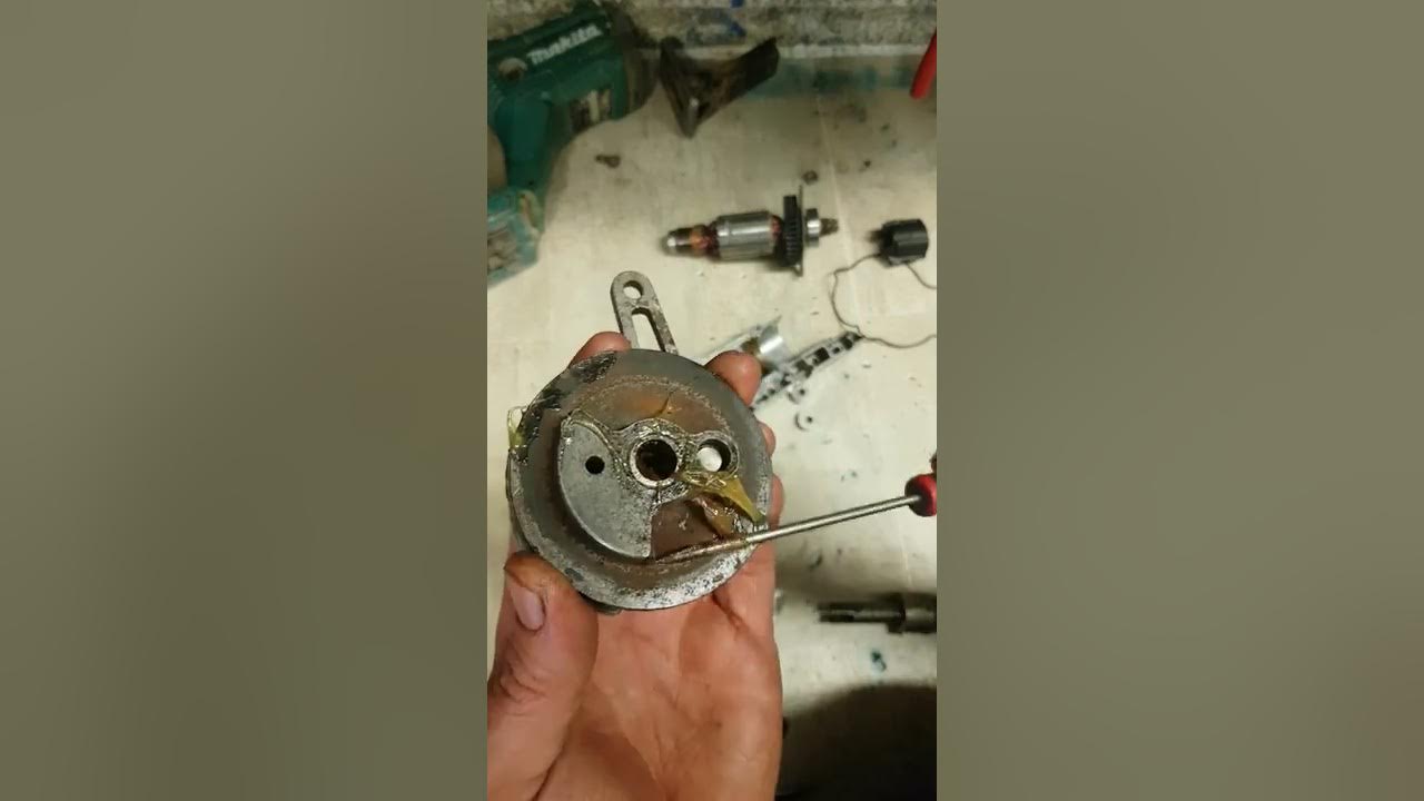 Makita DJR186 recip saw jammed solid. YouTube