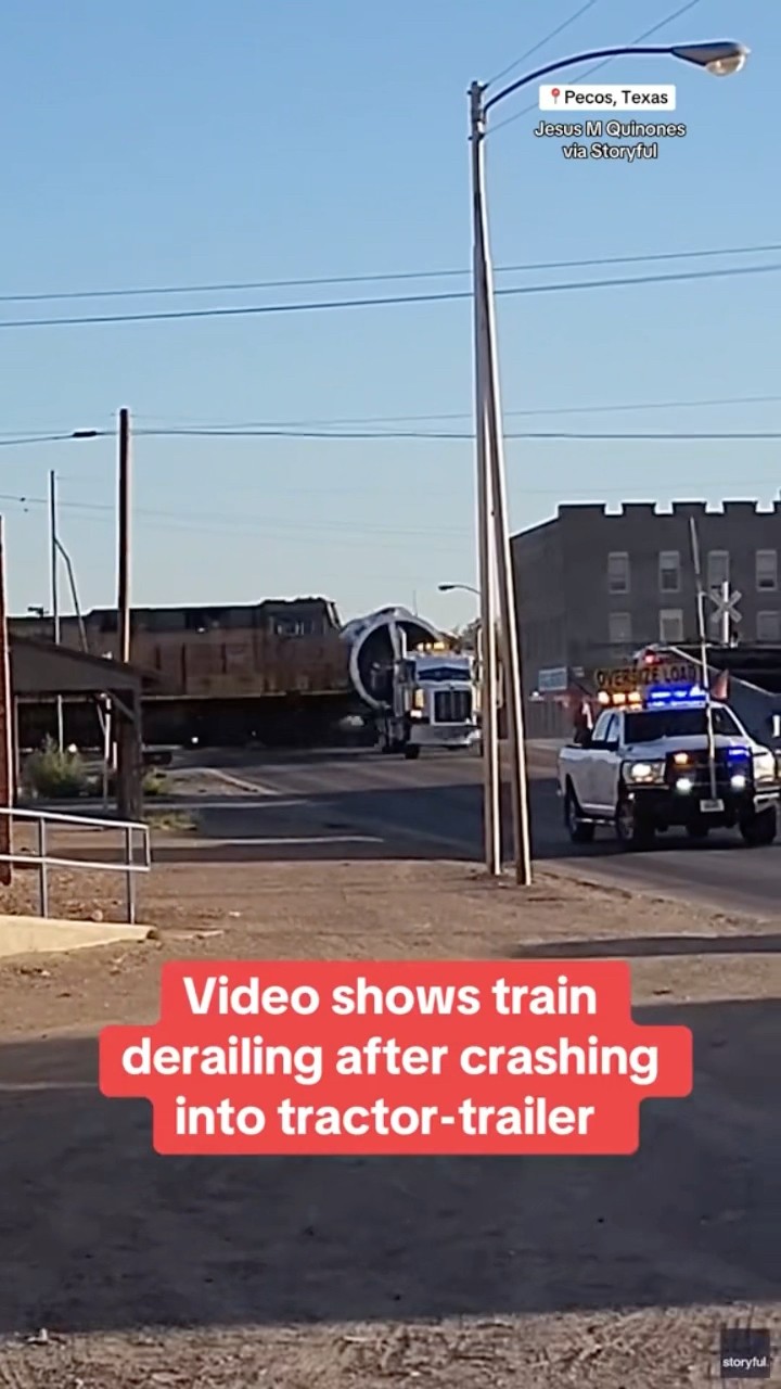 Video shows train derailing after crashing into tractor-trailer #shorts