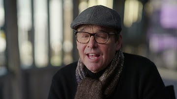 Harry Potter 20th Anniversary Return To Hogwarts - Itw Chris Columbus (official video)