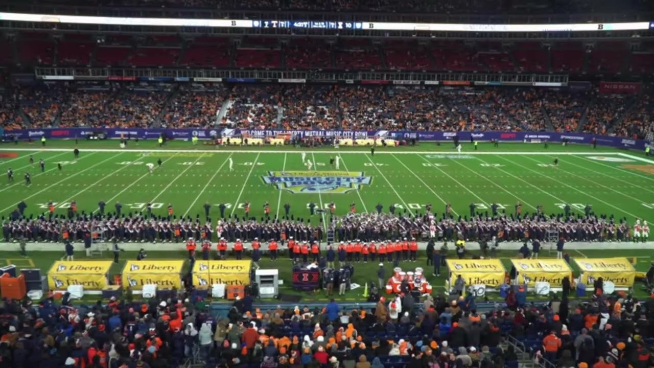 Tennessee VS Illinois Music City Bowl Team Entrances 12/30/2025