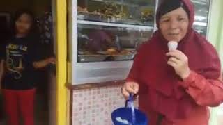VIRAL DI MEDSOS. IBU ELLA PENGAMEN MENYANYIKAN LAGU SHANIA TWAIN