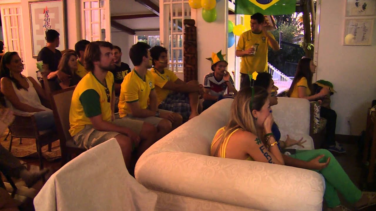 Germany 7 - 1 Brazil Brazilian Fan Reaction German TV  Brasil 1 x 7 Alemanha Reação dos torcedores
