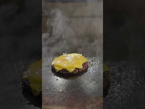 Cu un burger de vită premium Angus la Casa Angus toate problemele dispar