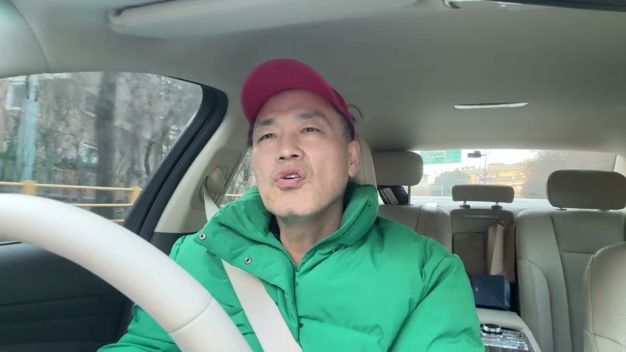 꾸준한 사람을 이길 자는 없다. 살아있고 손가락 움직일 힘만 있어도 손꼽으로 기어서 1센티미터라도 전진할 수 있다. 절대 멈추지는 않는 인생이 되려 합니다. (불공드리고 나와서-)