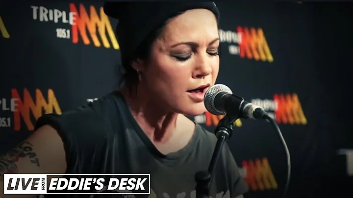 Sarah McLeod - Gravity (Live From Eddie's Desk) | ...