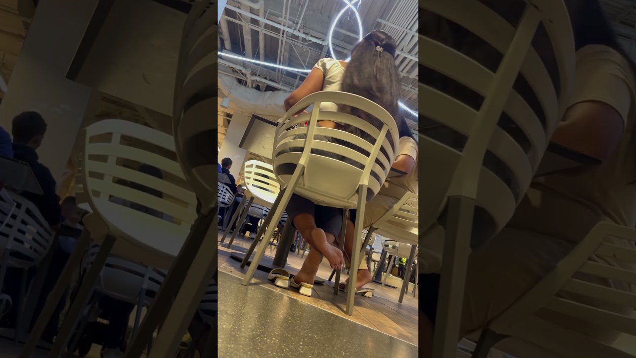 ENT: 22 min Indian Soles in Eating Area 