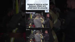 Russia-Ukraine War Firefighters Rescue Injured Person From Sumy Rubble Putin Zelenskyy N18G