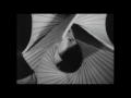 Capture de la vidéo Witch's Cradle (Maya Deren , Marcel Duchamp - 1943) New Audio Added