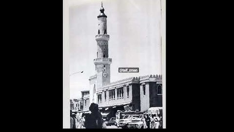 إن الله وملائكته يصلون على النبي بصوت القارئ علي جابر