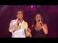 Capture de la vidéo Marco Borsato Ft. Trijntje Oosterhuis - Wereld Zonder Jou (Live In De Kuip 2002)