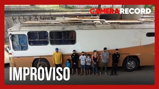 Gilmar transforma ônibus em casa para família de oito pessoas