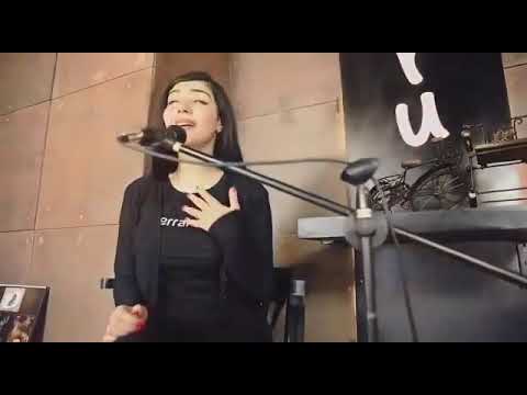 بكل مافيها انا عايزك