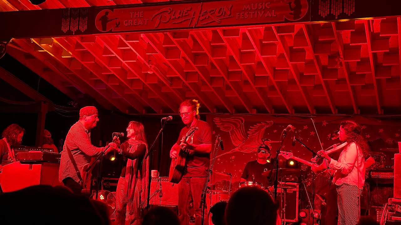Donna the Buffalo w/ Logan, Liv & Don from Dirty Leaf + Jordan from St Vith - GETTING LONGER