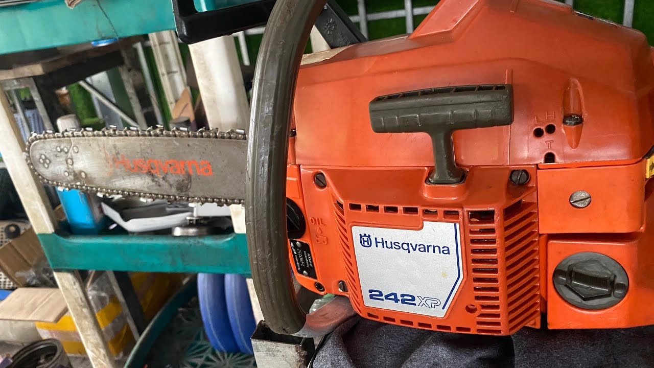 Husqvarna 242xp hàng siêu vip đẹp như máy thùng . giá 3tr700k . liên hệ : 0944787771 Tính