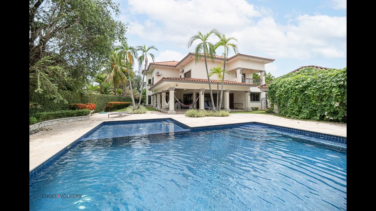 Luxury Panama Home with Pool, Jacuzzi & Stunning Gardens