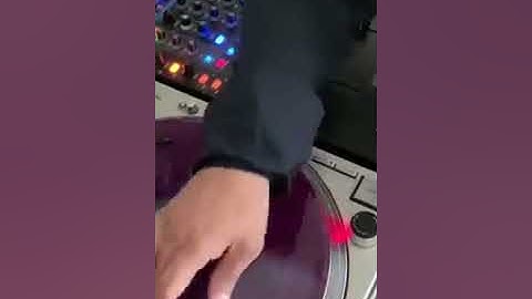 Scratch session with Jan Vargas (chirp, stab, back drag combo practice)