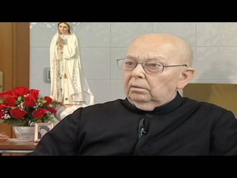 Video: Yuav Ua Li Cas Vatican Tus Thawj Exorcist Ntsib Lucifer Nws Tus Kheej