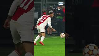 Bro literally paused gravity mid-jump. Rate this ball control from 1-10! #Football #skills #fyp