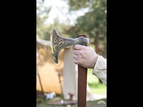 Video: ¿Los vikingos usaban hachas de dos cabezas?