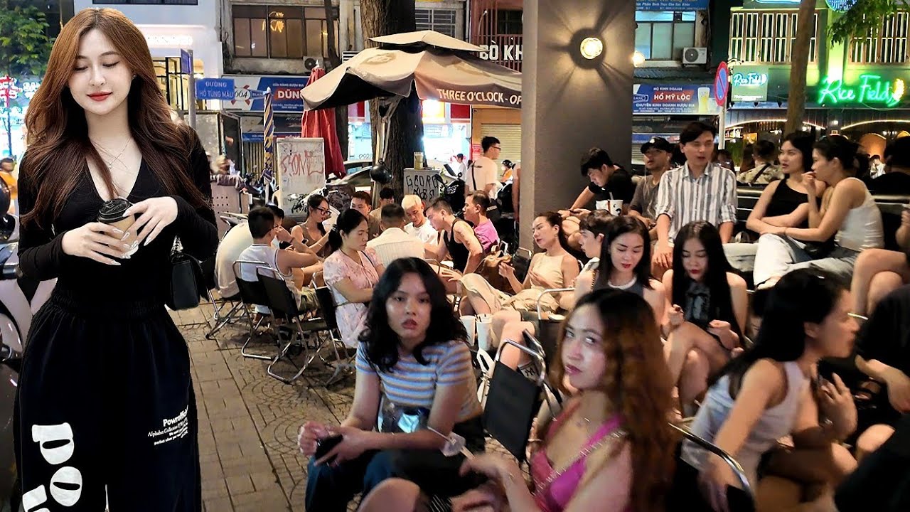 Nightlife in Ho Chi Minh City (Saigon) | Explore the streets of Vietnam ...