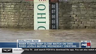 River towns keep close watch on Ohio River levels before Wednesday cresting
