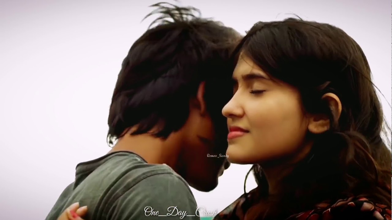 Sagaa love song pakkatha nerathil pakkuratho  yaayum song whatsapp status