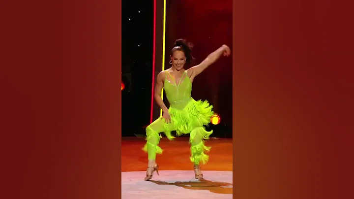 Amazing Ballroom Dancer Alexis adapting to new rou...