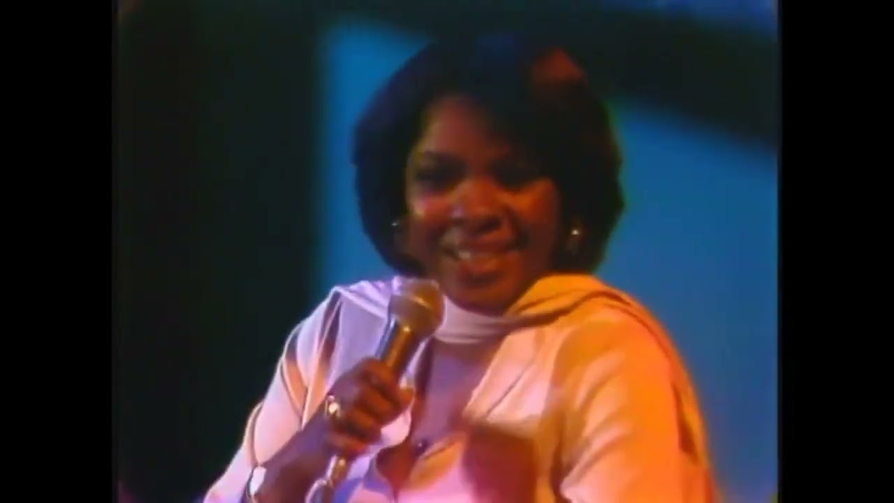 Thelma Houston - Don't You Leave Me This Way - Midnight Special 1977