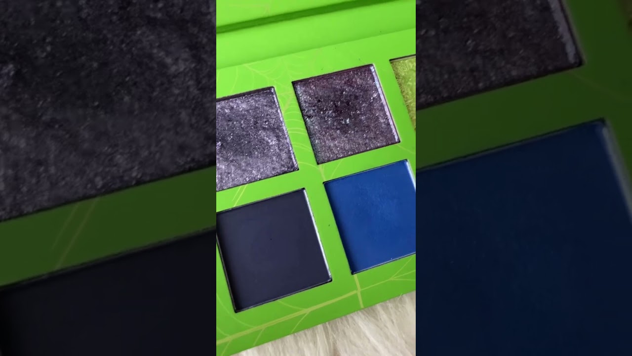 Scooby-Doo™ x Glamlite свотчи палетки💘