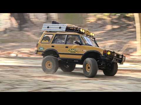 RC Car FMS Discovery Camel Trophy - forest rock crawling 3