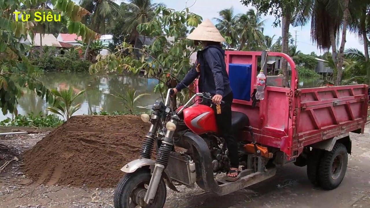 Lái Xe Ben 3 Bánh Quá Dễ Dàng Đối Với Chị Đẹp_Từ Siêu