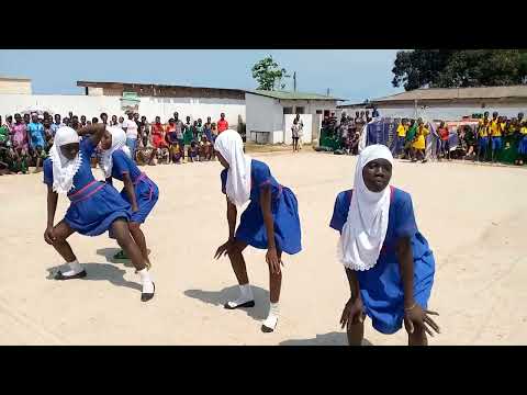 TWERKING CHALLENGE BY  SCHOOLS IN SENYA BERAKU, CENTRAL REGION. OF GHANA.