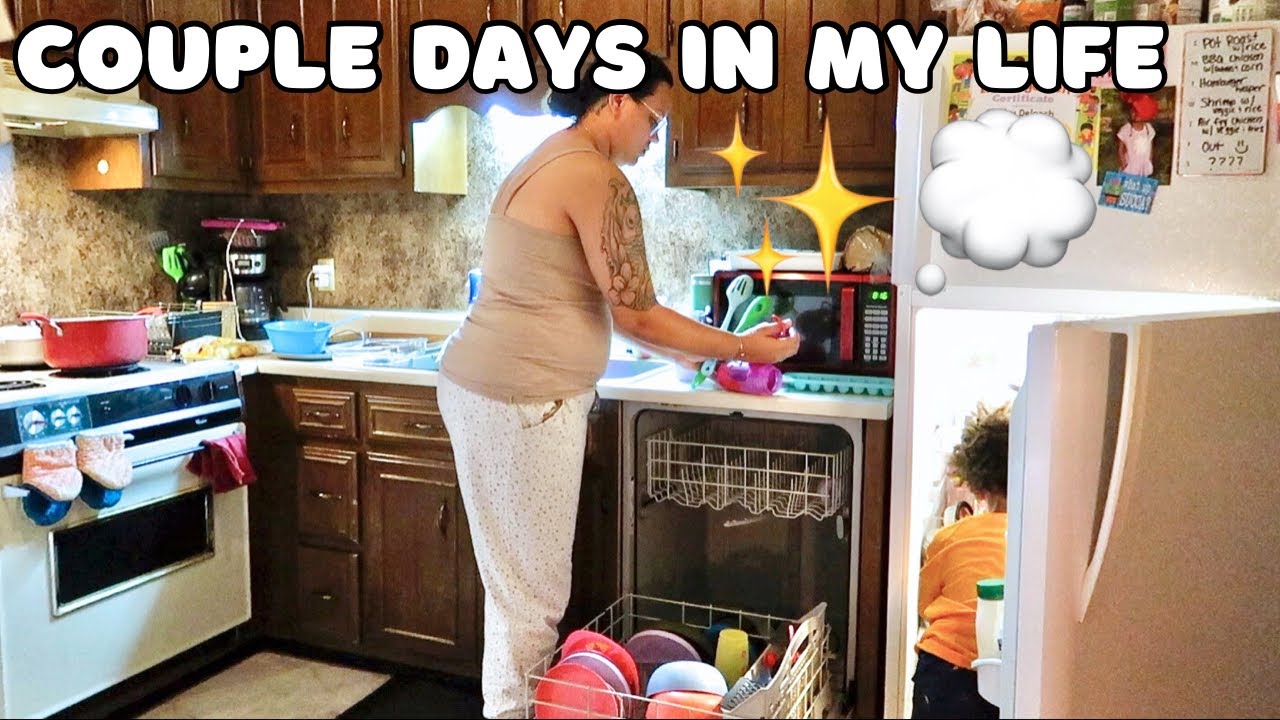 a *realistic* couple days in my life // busy mom vlog - YouTube