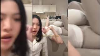 Monica Ardhea lagi nonton film