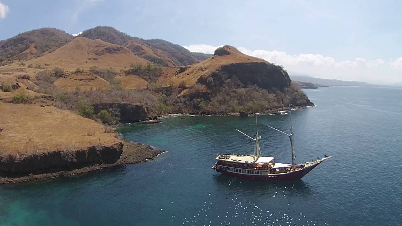 The Seven Seas drone video, East of Flores (3)