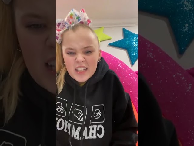 JoJo Siwa (@itsjojosiwa) archived Instagram live stream from December 9, 2019