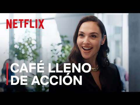 Gal Gadot y Arnold Schwarzenegger Preparan Café con Acción | La Acción Está en Netflix