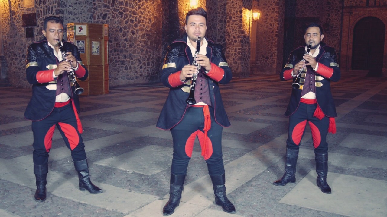 Banda Bucaneros - Chile de Árbol - YouTube