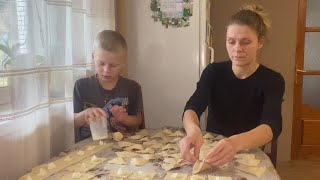 A weekday in the Carpathians: a quiet late autumn in the village