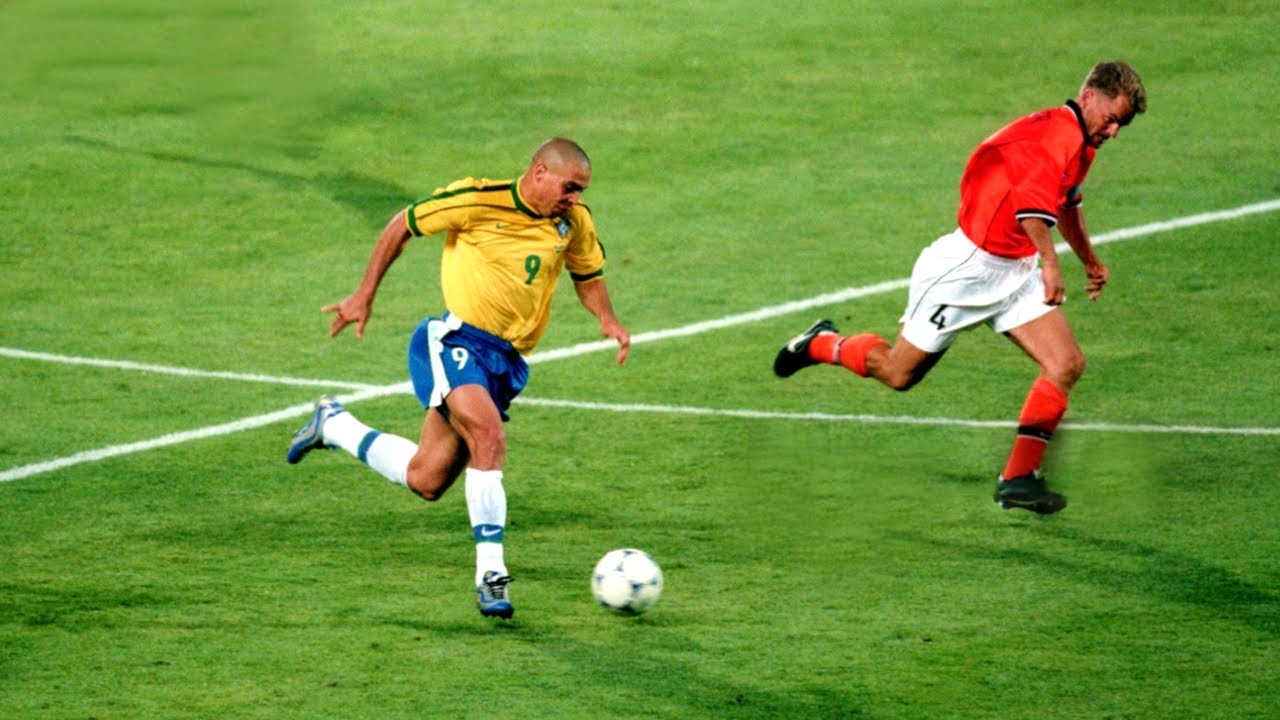 Ronaldo Phenomenon - When Football Becomes Art